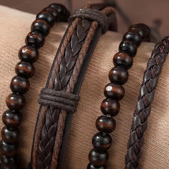 Set a four leather and Wood bracelets - Picture 3 of 10
